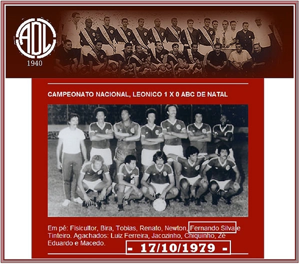 Tinteiro é o último em pé e foi um cigano no futebol. Depois que saiu do Flamengo, em 1972, o craque cachoeirense atuou pelo Tiradentes (PI), CRB (AL), Confiança (SE), Leônico (BA), Treze (PB), Ferroviária de Araraquara (SP), Ceará e Fortaleza (CE). Em pé: Fisicultor, Bira, Tobias, Renato, Newton, Fernando Silva e Tinteiro. Agachados: Luiz Ferreira, Jacozinho, Chiquinho, Zé Eduardo e Macedo. Foto enviada por Waldevir Bernardo dos Santos