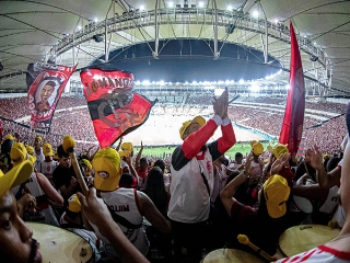 Grupo preparava para falsificar ingressos, roubar torcedores e invadir o Maracanã no jogo entre Flamengo e Grêmio (Foto: Alexandre Vidal / Flamengo)