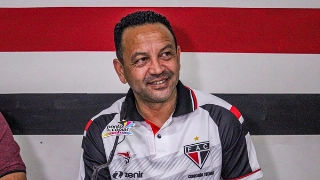 Parab&eacute;ns, Paulinho Kobayashi! Ex-atacante, hoje treinador, completa 56 anos