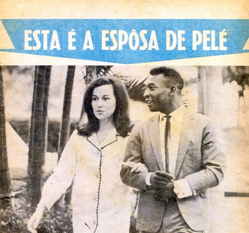 Vejam só a notícia que a Revista do Esporte deu em primeira mão. A publicação revelou a identidade da, até então, noiva de Pelé, Rosemarie Cholbi. O Rei do Futebol se casou com a professora em 1966. Imagem: Reprodução/Revista do Esporte 