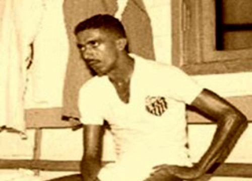 Hélvio Piteira  - Ex-zagueiro-central do Santos e Fluminense