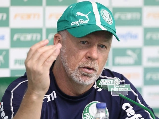 Mano destacou a dificuldade que tinha para convocar a sele&ccedil;&atilde;o no per&iacute;odo em que comandou a equipe (Foto: Cesar Greco/Ag&ecirc;ncia Palmeiras)