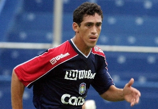 Zagueiro teve parada cardiorrespirat&oacute;ria durante jogo contra o S&atilde;o Paulo, no Morumbi