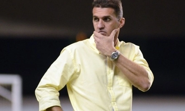 Vagner Mancini comanda o Atlético-PR em sua estreia diante do Paysandu, pela Copa do Brasil de 2013