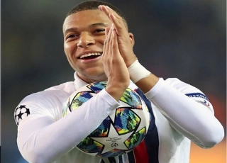 Florentino Pérez estuda fazer uma alta proposta por atacante. Foto: Reprodução

 