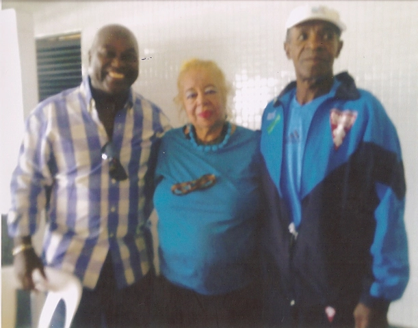 Encontro com os eternos ídolos santistas: Edu e Dorval. Foto: arquivo pessoal de Semiramis Teixeira