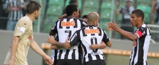 Com a suada vitória, que interrompeu sequência de três empates seguidos na Libertadores e manteve sua invencibilidade na competição
