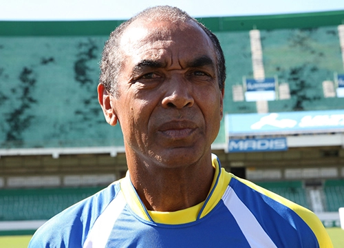 Geraldão  - Ex-centroavante do Botafogo-SP, Corinthians e Internacional