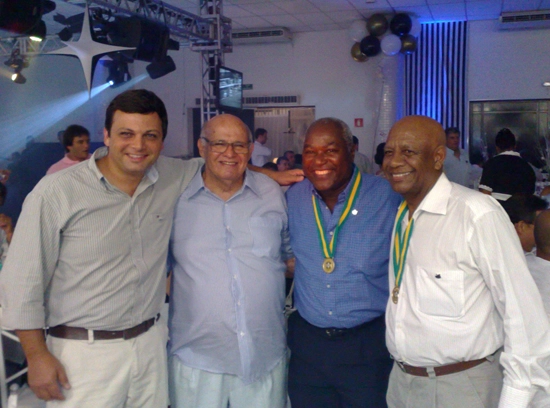 No salão nobre do Santos, em fevereiro de 2011, da esquerda para a direita: Não identificado, Pepe, Edu e Abel. Foto: Carlos Mano Prieto, o Gigi