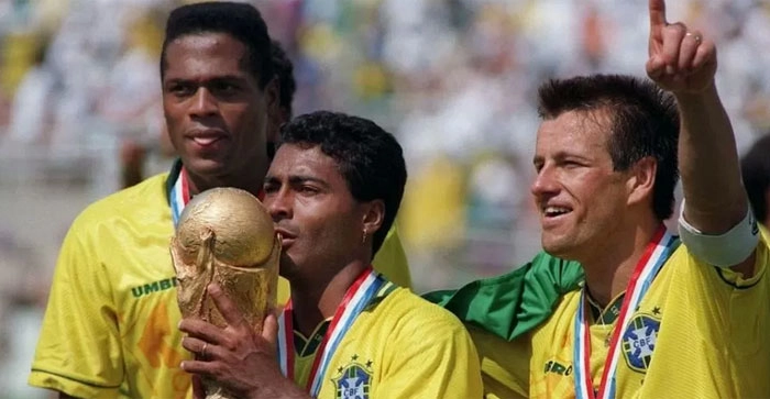 Dunga recorda memórias da copa de 1994 e analisa mudanças no