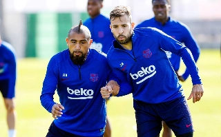 Vidal é um dos nomes que estariam na lista de negociações do Barça (Foto: Divulgação)