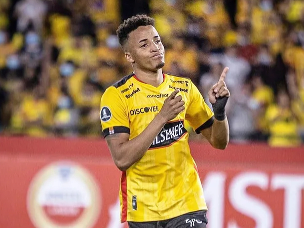 Byron Castillo tem 23 anos e defende a seleção do Equador. Foto: Instagram/Reprodução
