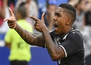 Tottenham tenta, mas Bordeaux recusa R$ 138 milhões por Malcom