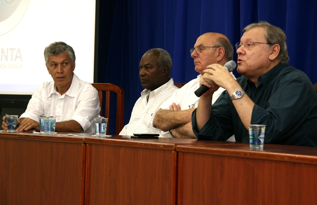 Da esquerda para a direita: Clodoaldo, Edu, Dino Sani e Milton Neves. Foto: Juan Reol