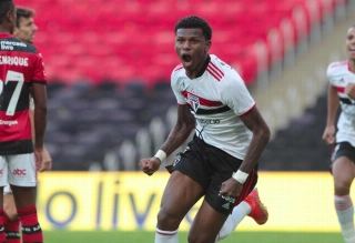 Zagueiro tricolor está fora das quartas e da possível semifinal do estadual. Foto: Rubens Chiri/saopaulofc.net