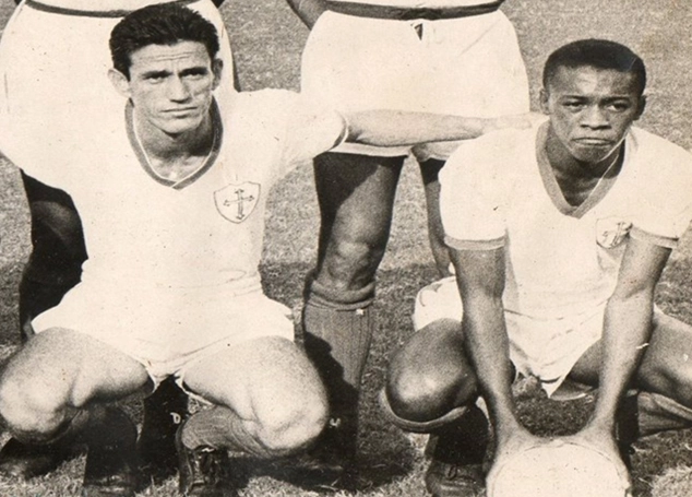 Nair e Ivair, antes de mais uma partida pela Portuguesa. Foto retirada do blog Tardes de Pacaembu