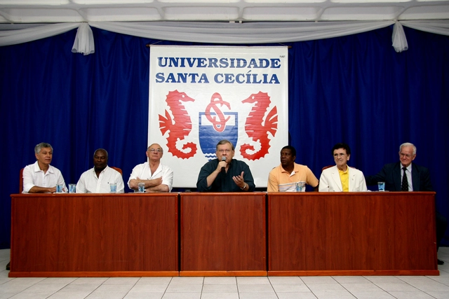 Da esquerda para a direita: Clodoaldo, Edu, Dino Sani, Milton Neves, Everaldo, Ernesto Vieira e Norberto
