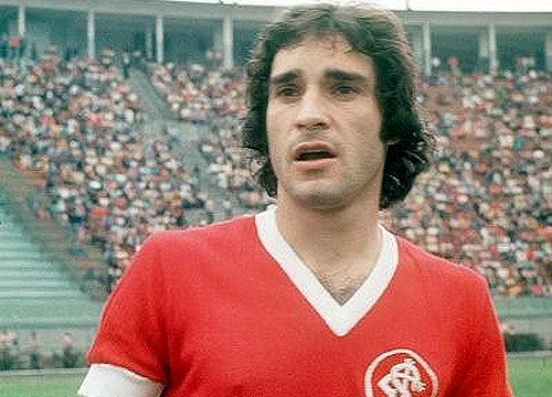 Paulo C&eacute;sar Carpegiani - Ex-meia e t&eacute;cnico