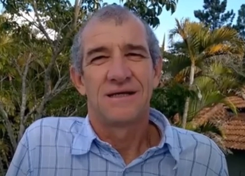 Vitor  - Ex-volante do Flamengo