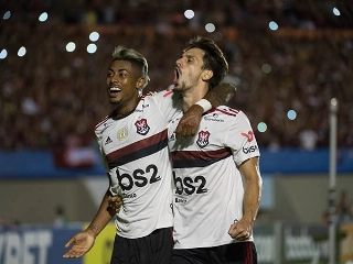 Vivendo grande momento, Rodrigo Caio está na mira do Barça (Foto: Alexandre Vidal/Flamengo)