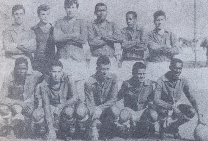 Em pé, da esquerda para a direita: Marcelo, Cláudio, Zé Maria, Jerry, Jaime e Nelson. Agachados, da esquerda para a direita: João José, Antoninho, Carlinhos, Helinho e Escurinho. A foto é do livro 