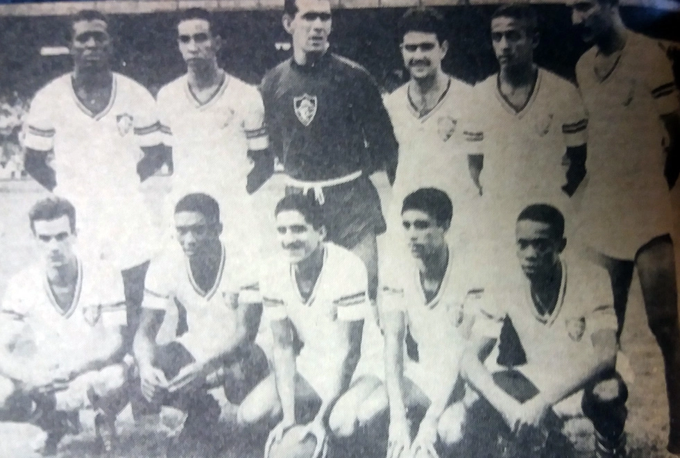 Fluminense em 1956. Em pé: Clóvis, Jair Santana, Castilho, Cacá, Altair e Pinheiro. Agachados: Telê Santana, Waldo, Léo Briglia, Jair Francisco e Escurinho. A foto é da Revista Esporte Ilustrado, 950, de 1956