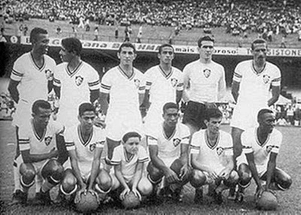 Da esquerda para a direita, em pé: Clóvis, Jair Marinho, Edmilson, Altair, Castilho e Pinheiro. Agachados: Maurinho, Paulinho Ladrão, Waldo, Telê Santana e Escurinho. Foto enviada por José Alves