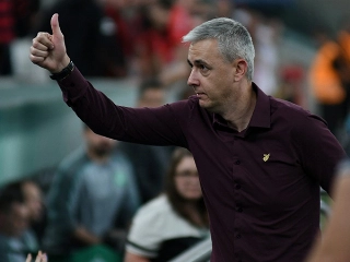 Ex-treinador do Athletico chega ao Timão com contrato até o final do próximo ano. Foto: Athletico/Divulgação