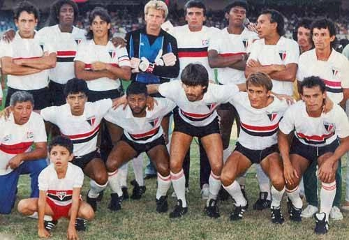 Ferroviário, campeão cearense de 1988. Em pé: Silmar, Juarez, Marcelo Veiga, o goleiro Robinson, Arimatéia e Djalma. Agachados: Arnaldo, Alves, Jacinto, Mazinho Loyola e Toninho Barrote. 