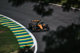 Britânico garantiu a posição de honra para a prova curta. Foto: McLarenF1
