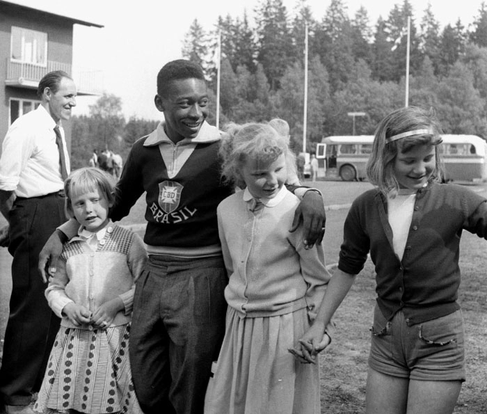 Pelé foi a alegria das crianças suecas em 1958. Crédito da foto My Ear