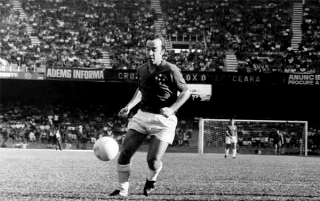Tost&atilde;o, 79 anos! Veja gols que o aniversariante marcou pelo Cruzeiro
