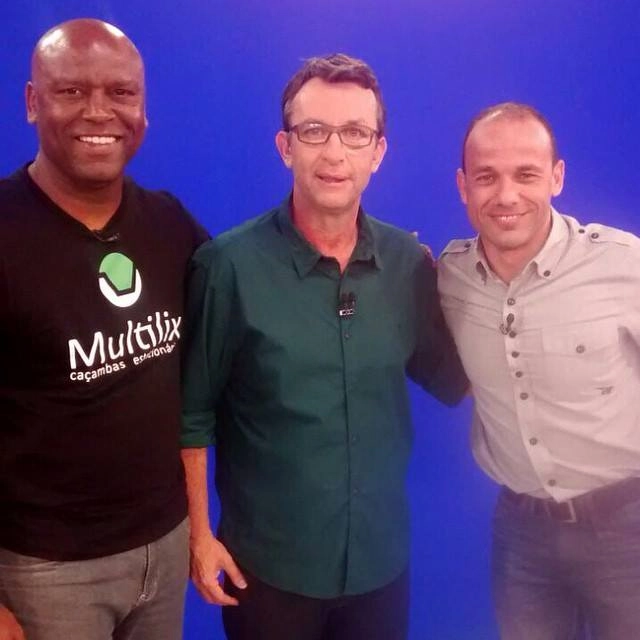 Neto recebeu Célio Silva (esquerda) e Léo (direita) no programa Os Donos da Bola. Foto: Reprodução/Facebook