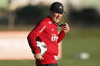 Estamos apenas no primeiro mês da temporada por aqui, e já temos heróis e vilões no mundo da bola