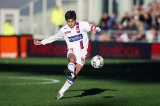 Ex&iacute;mio nas bolas paradas, &eacute; um dos maiores &iacute;dolos do clube franc&ecirc;s. Foto: Divulga&ccedil;&atilde;o/tuttocalcio360