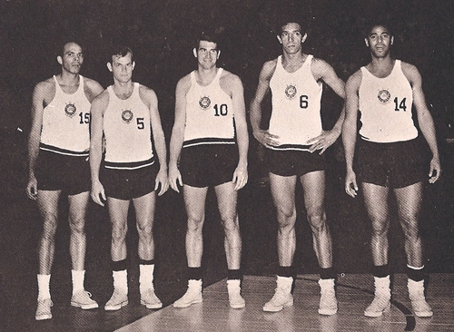 A maior equipe de basquete de todos os tempos vestiu a camisa do Corinthians: Amaury, Wlamir, Renê, Ubiratan e Rosa Branca