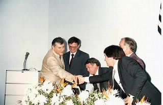 Marcos J&uacute;nior Micheletti - A partir da cidade de Porto Feliz, todos os T&iacute;tulos de Cidad&atilde;o outorgados a Milton Neves