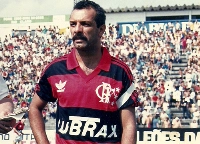 J&uacute;nior  - Ex-lateral e volante do Flamengo