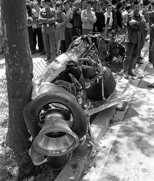 O que sobrou da Lotus de Rindt na Parabólica, a veloz curva do circuito de Monza. Foto: Divulgação