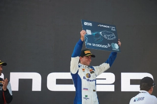 Piloto da Eurofarma RC teve um fim de semana muito positivo no Rio de Janeiro. Foto: Duda Bairros/Stock Car