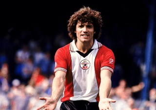 Atacante defendia o Southampton na temporada 81/82. Foto: Divulga&ccedil;&atilde;o