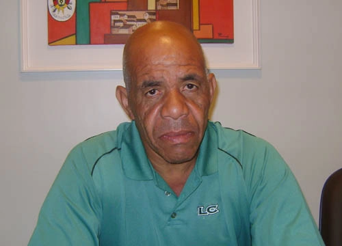 Cedenir  - Ex-zagueiro do Inter e Botafogo