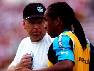 Ontem, contra o Palmeiras, Mano fez tudo de propósito! Foto: Divulgação/Grêmio