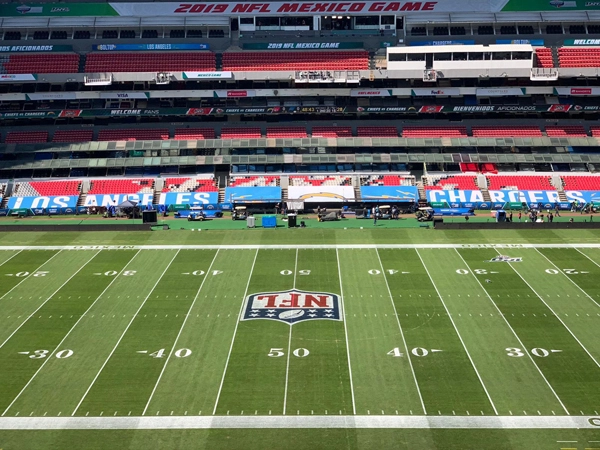 Por más condições do gramado, NFL transfere jogo da Cidade do México para Los  Angeles, futebol americano