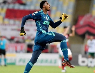 Hugo tem agora forte concorrência no gol flamenguista. Foto: Alexandre Vidal/Flameengo