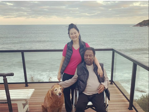 Pelé ao lado de Márcia, sua esposa. Foto: Reprodução/Instagram 