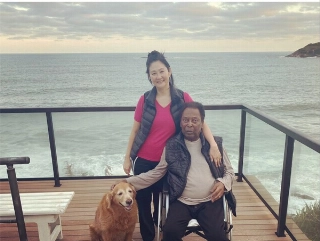 Pelé ao lado de Márcia, sua esposa. Foto: Reprodução/Instagram