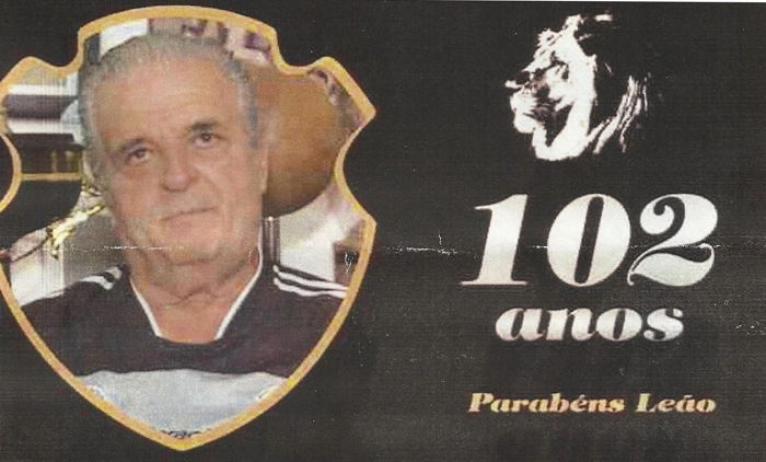 Tomires, no lugar do distintivo do Comercial, em montagem alusiva aos 102 anos do clube, comemorados em 10 de outubro de 2013. Imagem enviada por Tomires