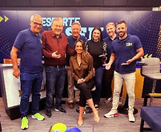 Vejam como a jornalista e musa do vôlei Ana Paula Henkel fez Milton Neves chorar ao vivo na nova TV Oeste!