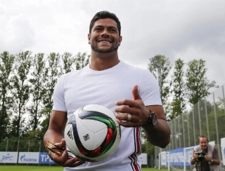 O ex-jogador do Zenit recebeu de Wu Lei e completou para o gol no jogo contra o Hangzhou